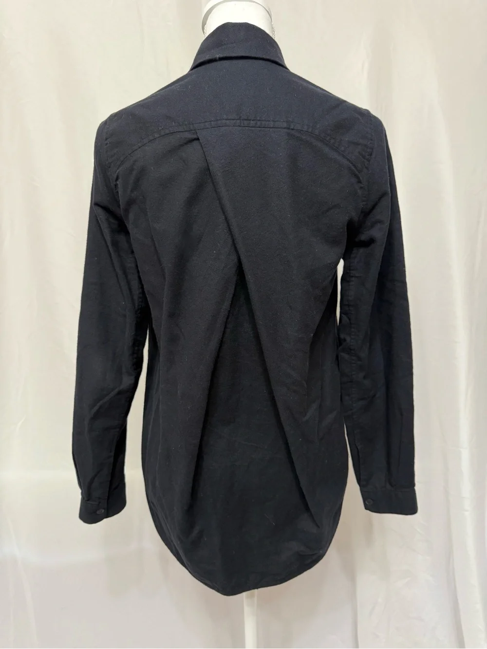 Lululemon Black Button-Up Shirt - Picture 5 of 7